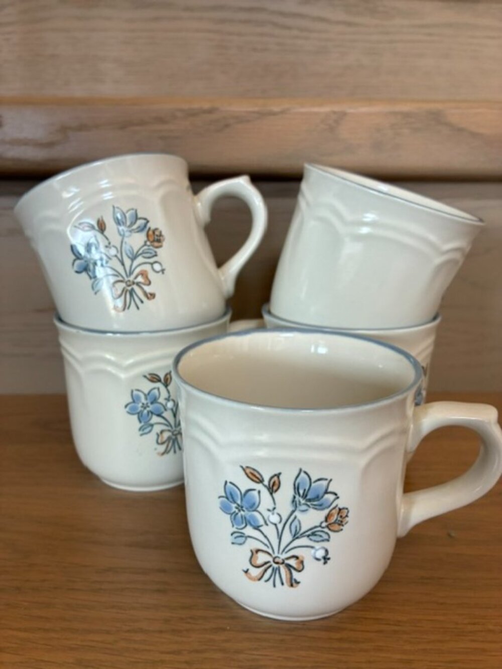 5 x Vintage Cordella Stoneware Scalloped Bluet Cups with Bouquet & Bow